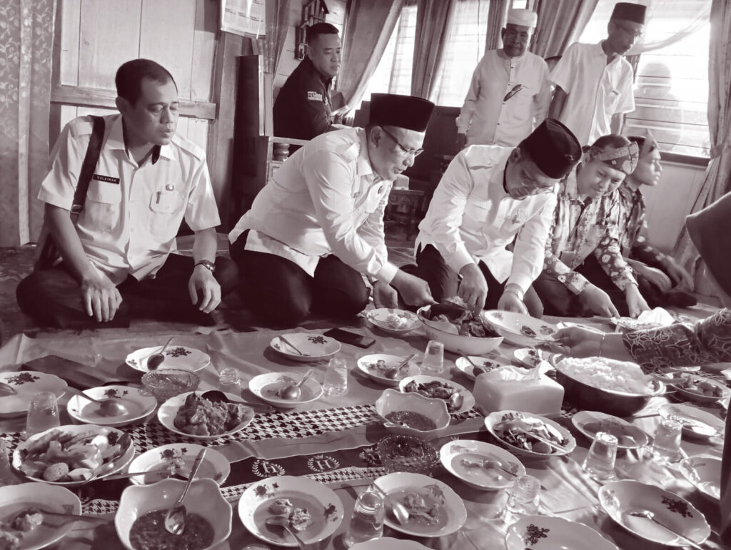 Sedekah bumi kertayu